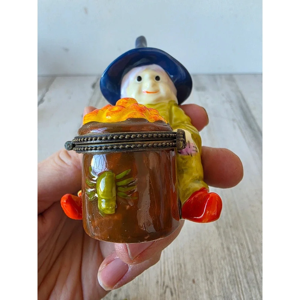 Vintage Greenbrier witch cauldron trinket box jewelry‎ spider Halloween decor